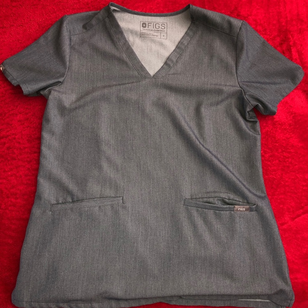 Figs nursing top & bottom